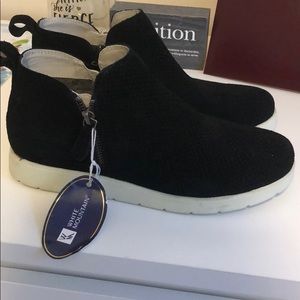 Brand New White Mountain Sneakers